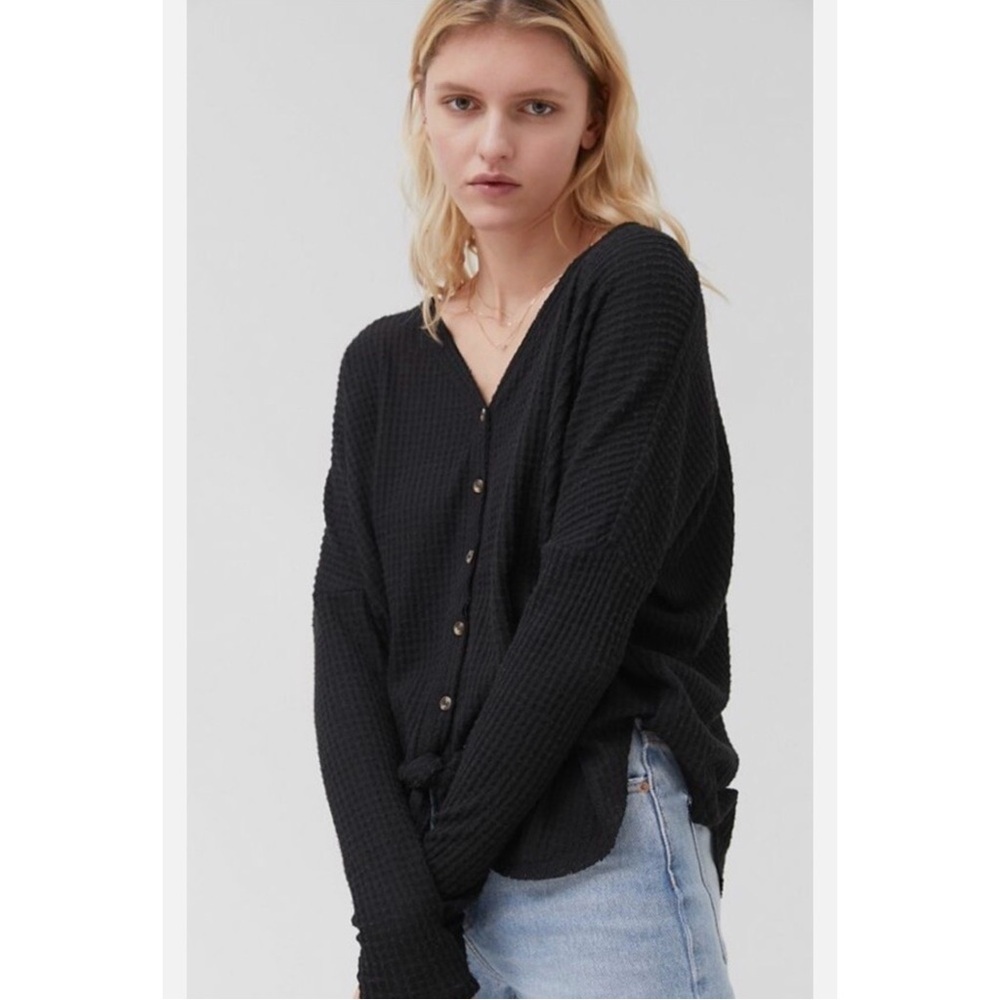 UO Out From Under Jojo Oversized Thermal Button-Front Top Black Small